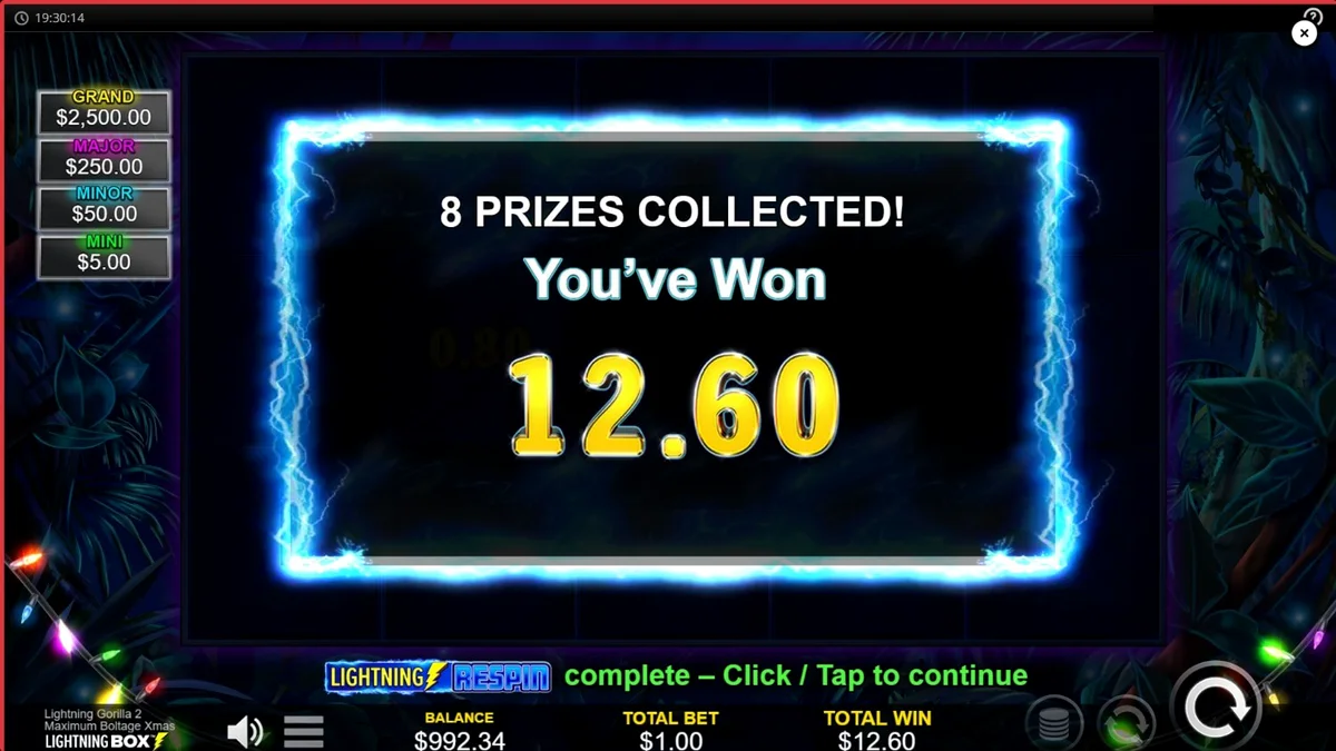 Tampilan visual slot Lightning Gorilla 2 Xmas dengan tema hutan tropis dan dekorasi Natal